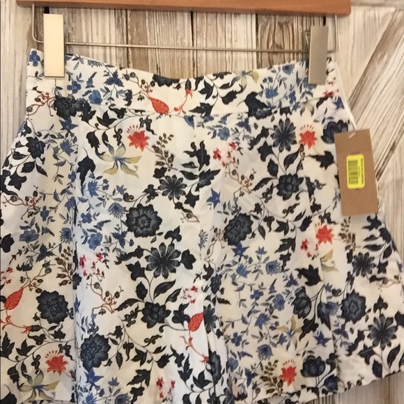 Shorts. - Picture 2 of 5